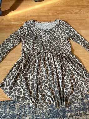 Sweet Lovely by Jen Gray Leopard Print Dress Top